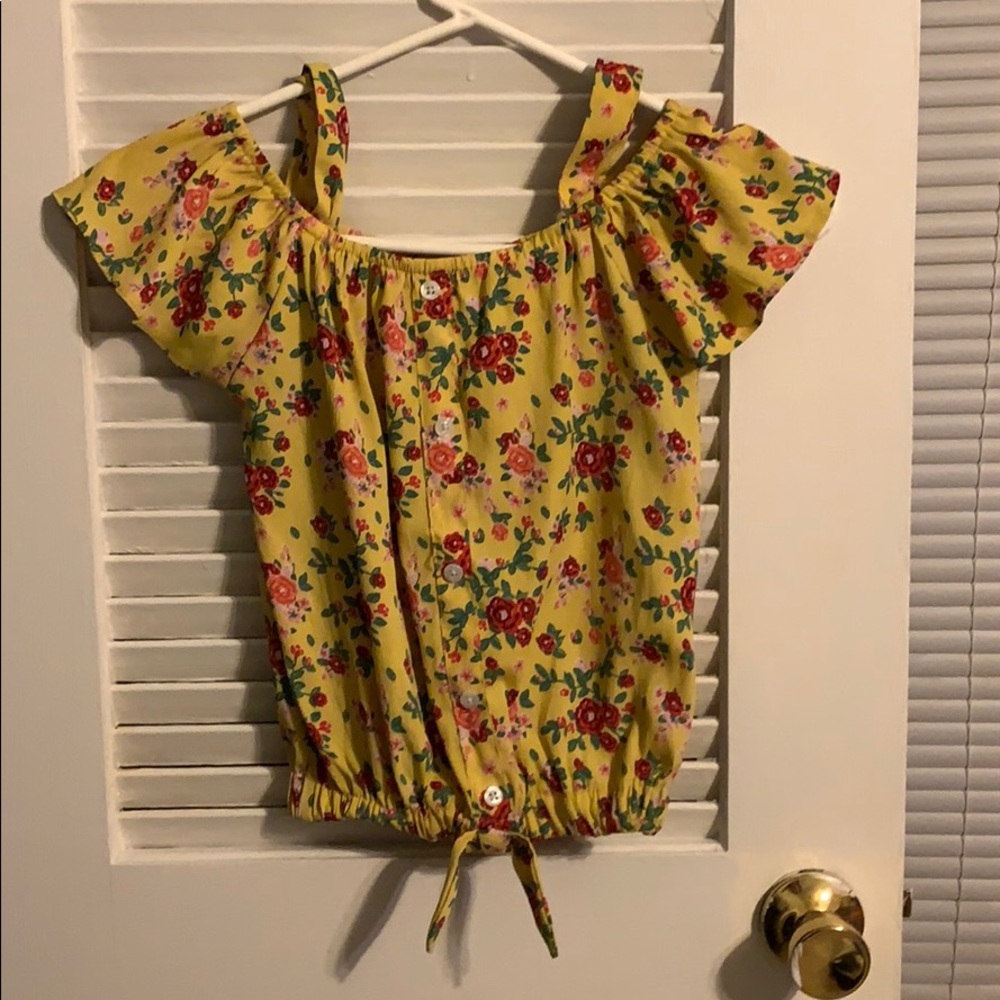 Girls yellow top